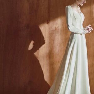 Romantic Simple Long-Sleeve Wedding Dress NEVER WORN